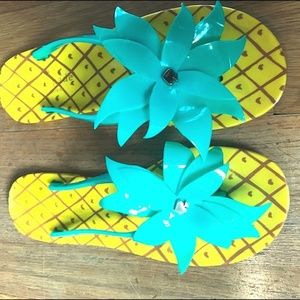 Kate Spade "Flynn" Pineapple Flip Flop, Size 8